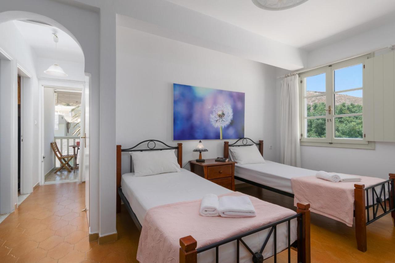 Areti'S Milos Guesthouses آداماس المظهر الخارجي الصورة