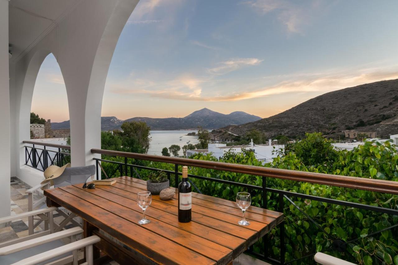 Areti'S Milos Guesthouses آداماس المظهر الخارجي الصورة