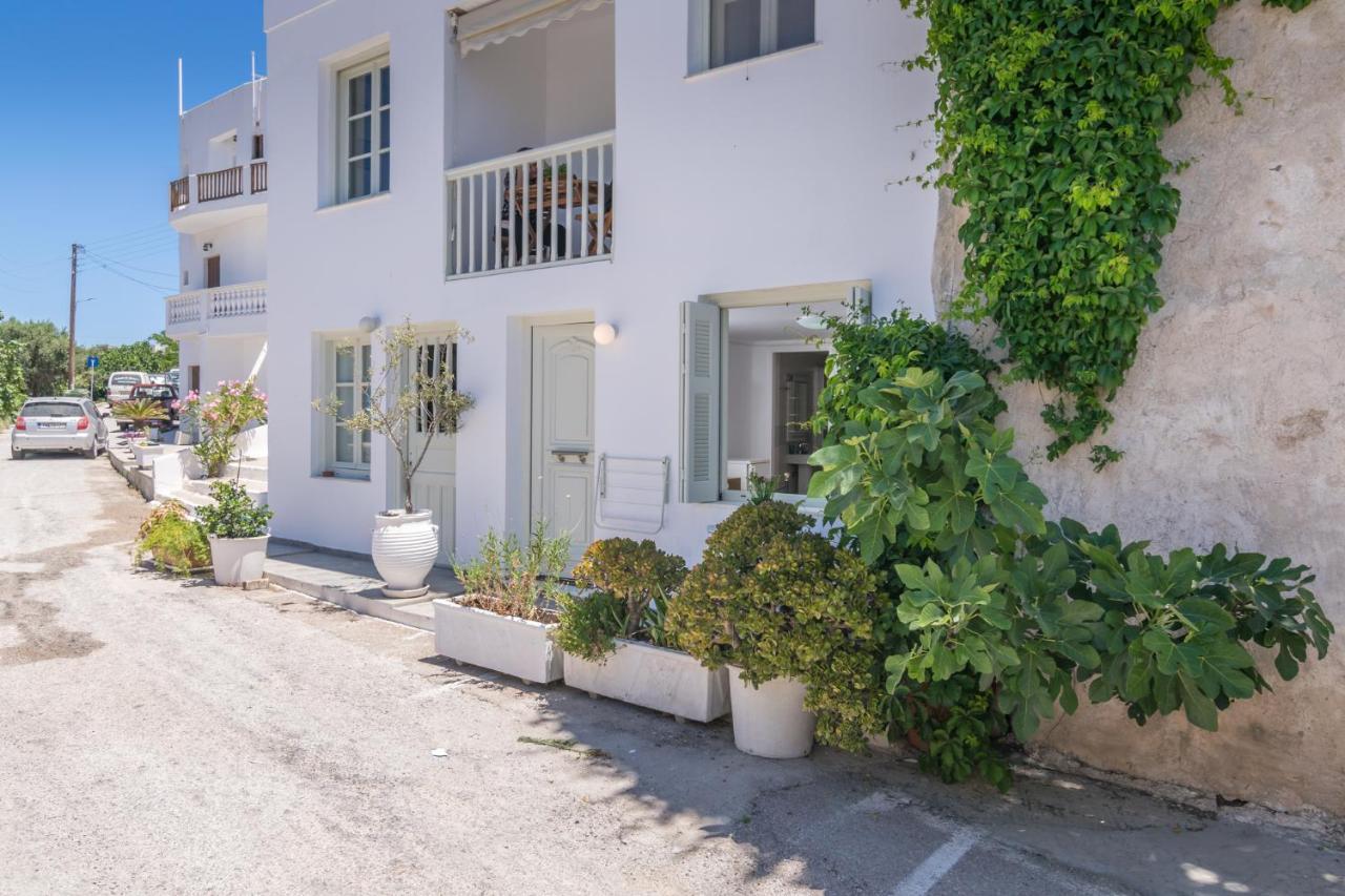 Areti'S Milos Guesthouses آداماس المظهر الخارجي الصورة