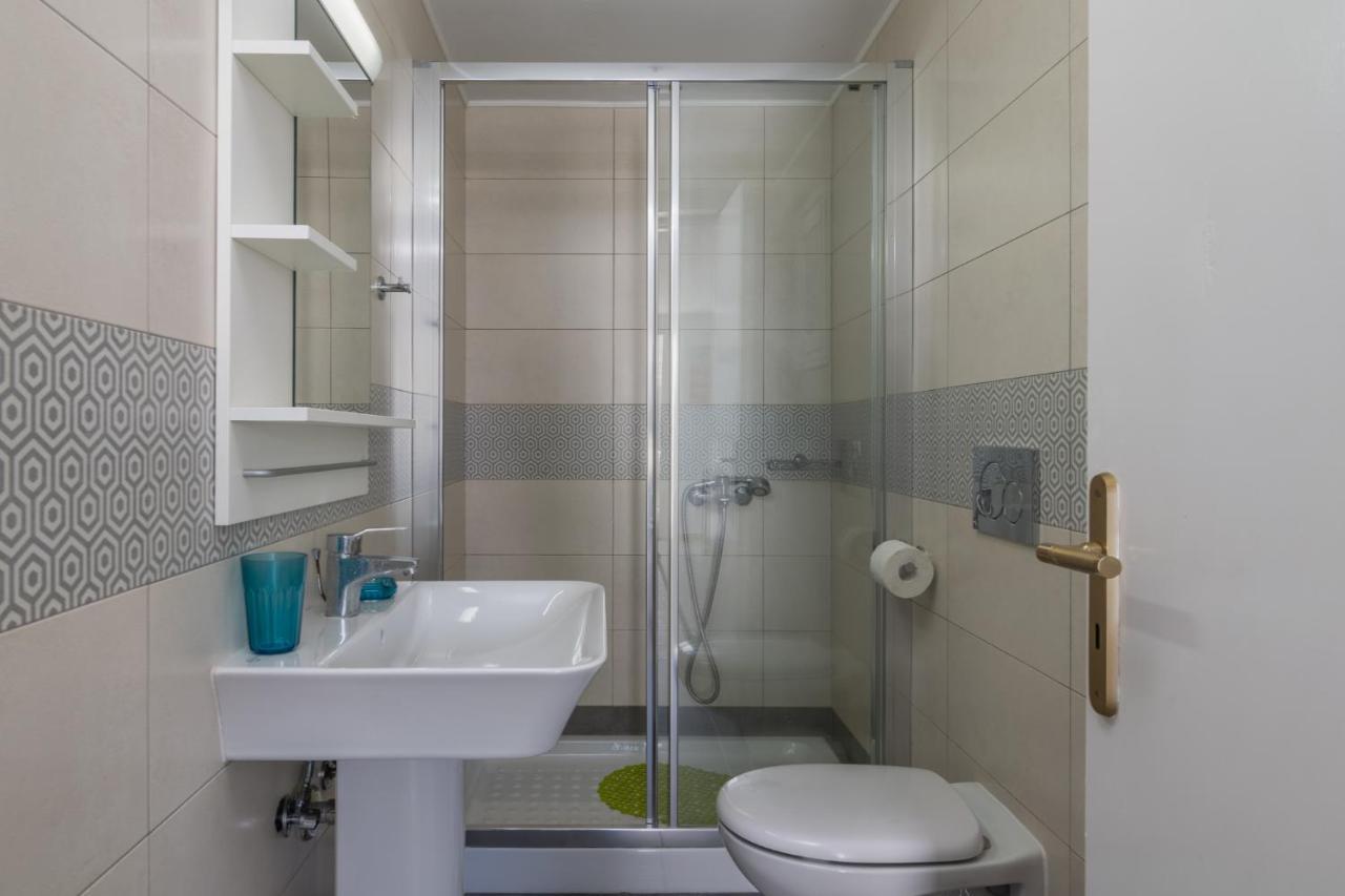 Areti'S Milos Guesthouses آداماس المظهر الخارجي الصورة