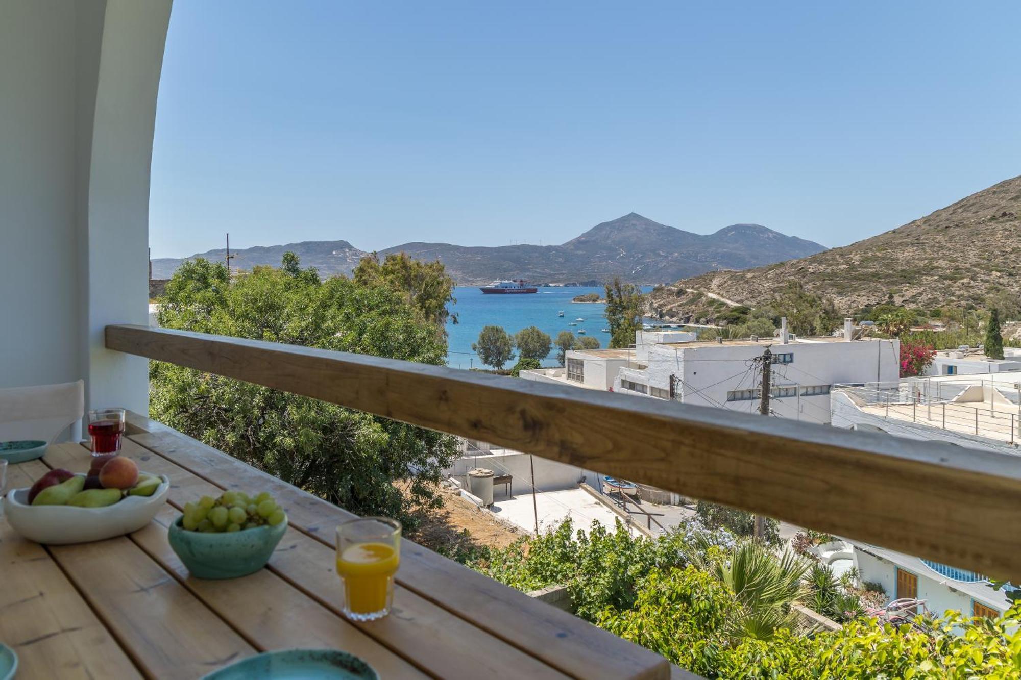 Areti'S Milos Guesthouses آداماس المظهر الخارجي الصورة