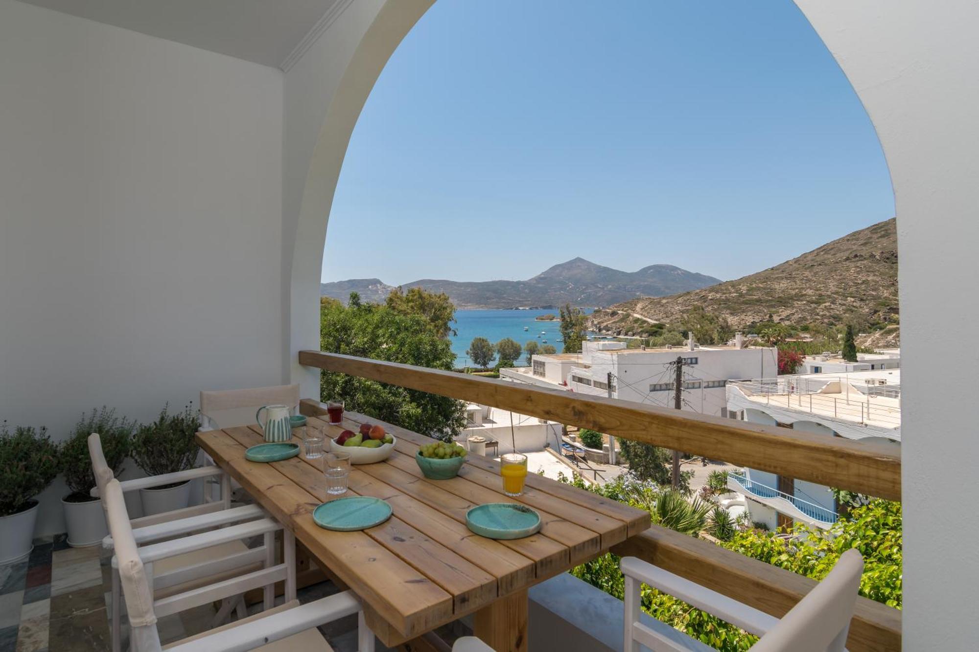 Areti'S Milos Guesthouses آداماس المظهر الخارجي الصورة