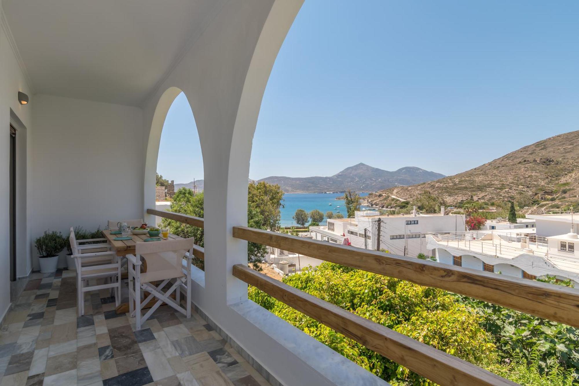 Areti'S Milos Guesthouses آداماس المظهر الخارجي الصورة